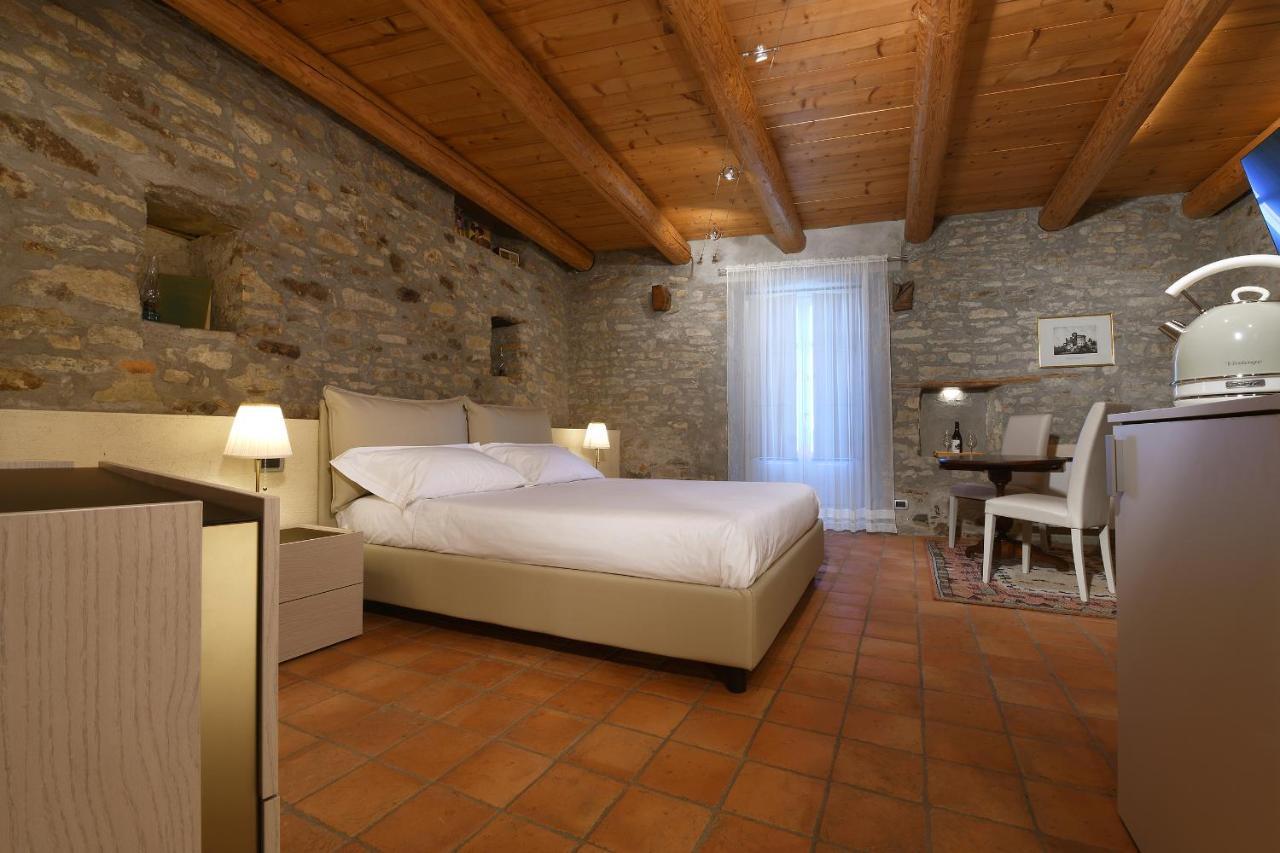 Ca 'D Calin Casa Nel Borgo Hotel Serralunga d'Alba Exterior photo